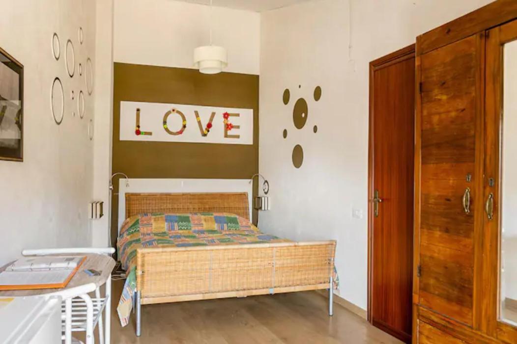 Stanza Con Terrazzo Vista Lago - Lakeholiday Castel di Tora Dış mekan fotoğraf