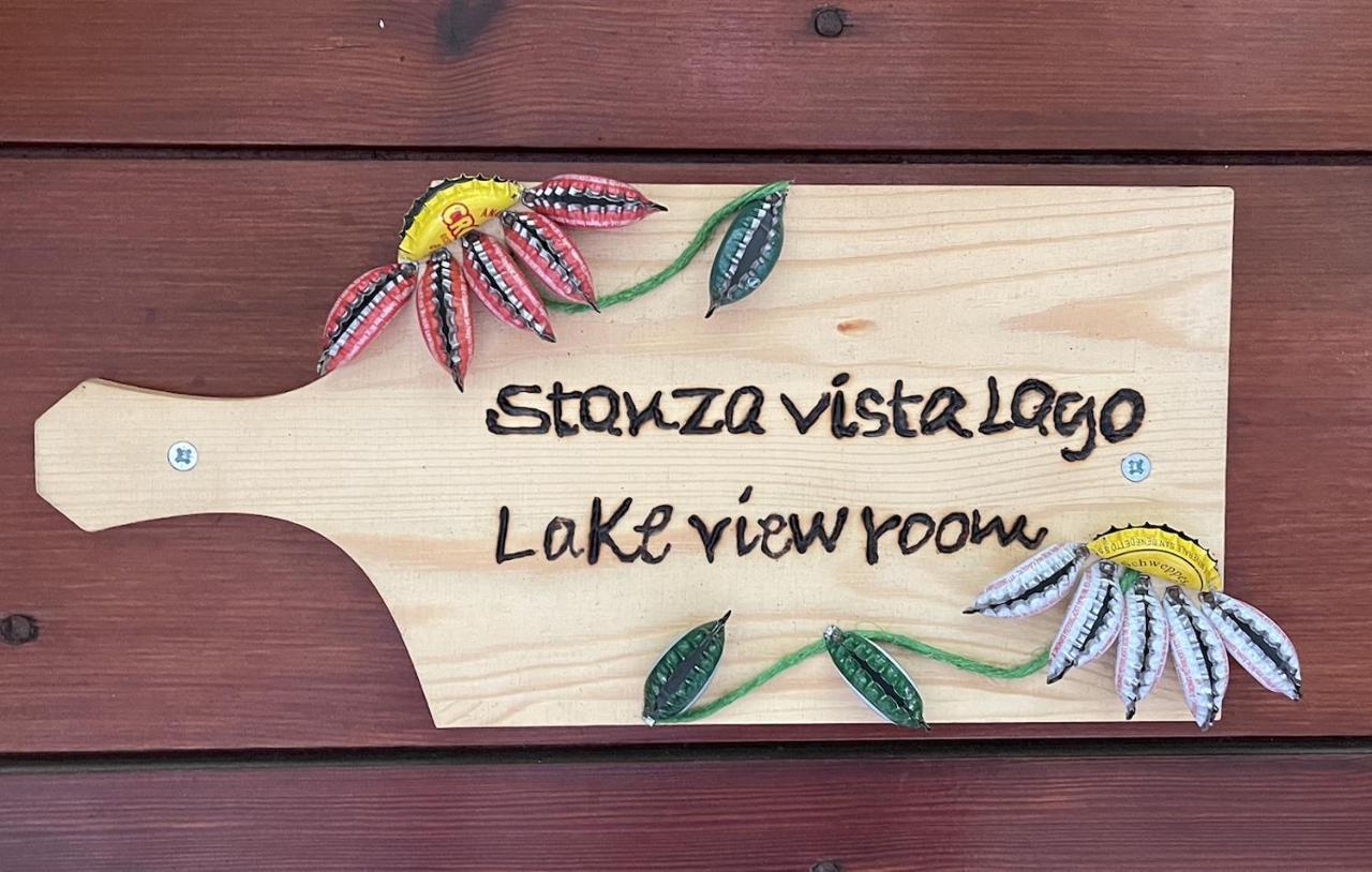 Stanza Con Terrazzo Vista Lago - Lakeholiday Castel di Tora Dış mekan fotoğraf